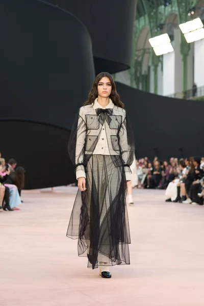 Look 2
